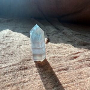 Fluorite Point 26 g Polished Crystal Tower